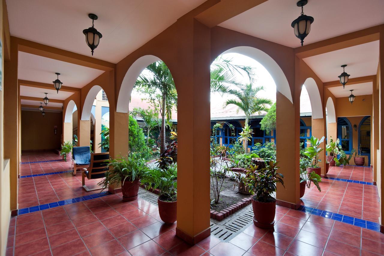 Hotel Los Arcos Estelí Esterno foto